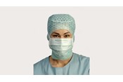 Arzt mit Barrier OP-Maske Special